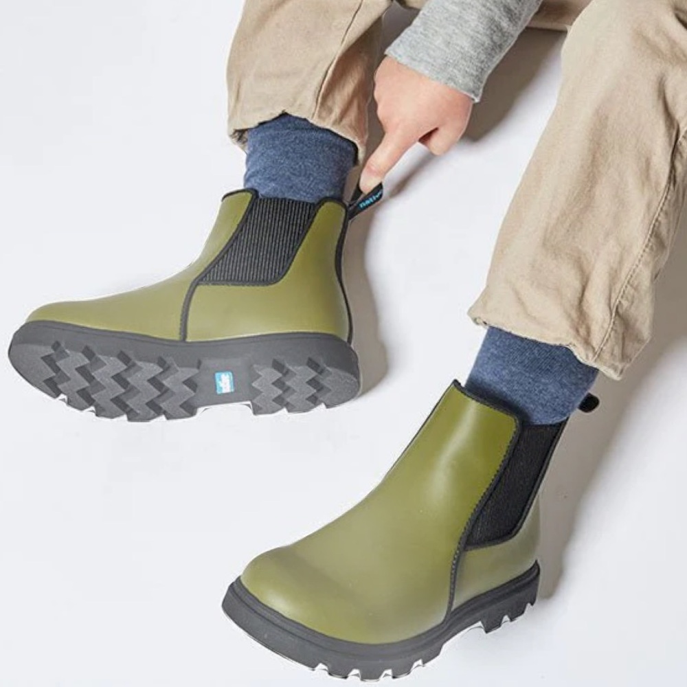 Native Shoes Kids Boots in Olive and Black